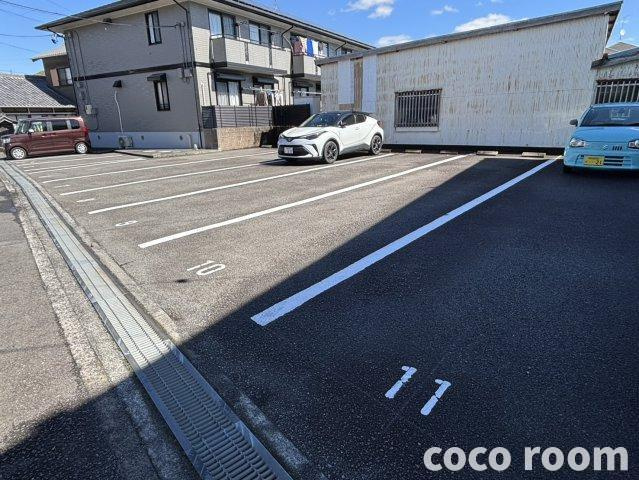 グランドゥール・松浦の駐車場
