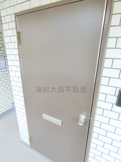 日興パレセゾン鵜の木の玄関