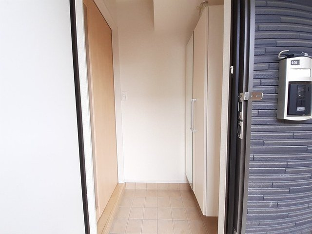 レオーネＤの玄関