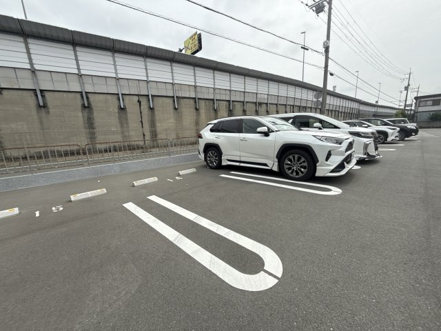 ＤＫ　ＳＥＬＥＣＴ　宝殿　Ⅰの駐車場