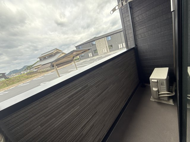 メゾングレーヌ東觜崎駅前Ａのバルコニー