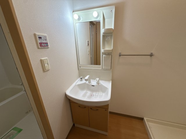 メゾンレフォルテの洗面所