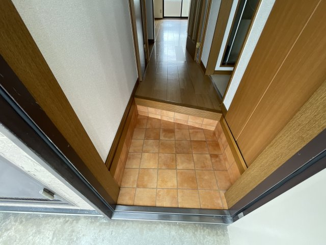 プレッソ新在家の玄関