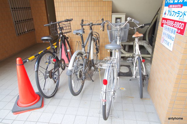 ラ・メゾヌーヴ　仲介手数料無料の駐車場