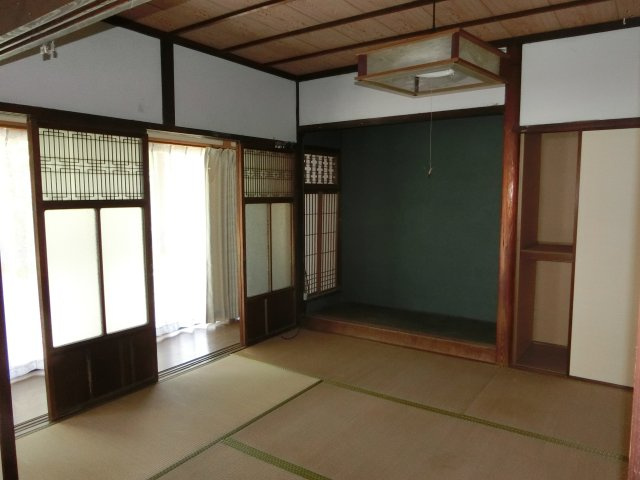 北田貸戸建の和室