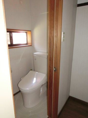 北田貸戸建のトイレ