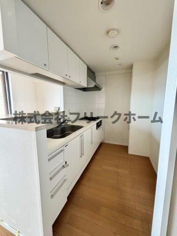 武蔵野市緑町２丁目の賃貸マンションのキッチン