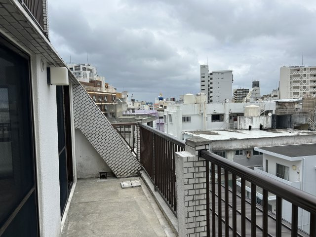 ローズマンション波之上