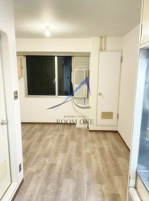 新宿三光町ハイムの居間・リビング|洋室のお部屋です。
