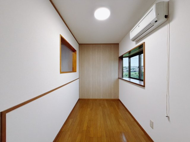 【自社中古】渋川市北橘町真壁の収納|■フリースペース｜エアコンもついていますので、趣味を楽しむお部屋としても使用できます♪