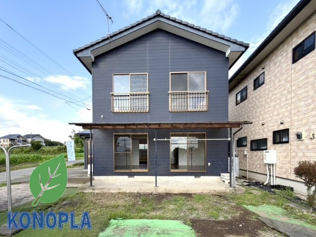【自社中古】渋川市北橘町真壁の外観|■物置｜大きな物置をご用意しています♪自転車などもしっかり収納できるほどの大きさです♪物置付きは嬉しいですね♪