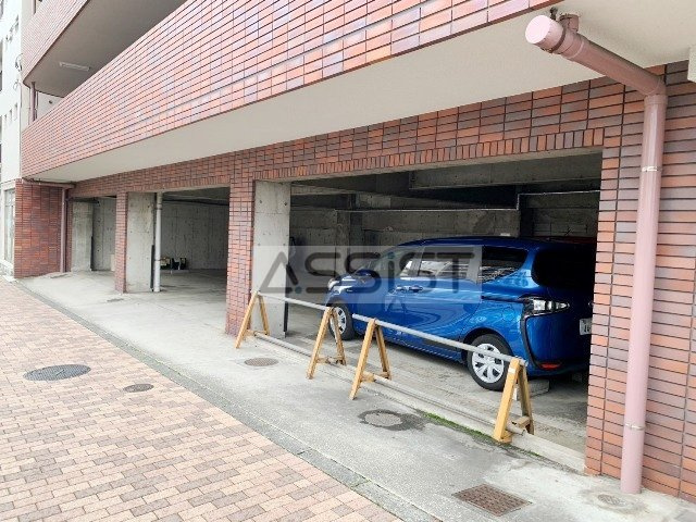 ルミエール馬込の駐車場