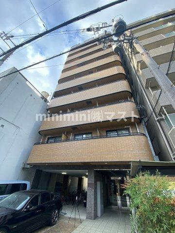 ドミール京町堀の外観