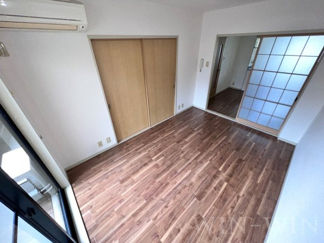 弥生ハイム Aの寝室