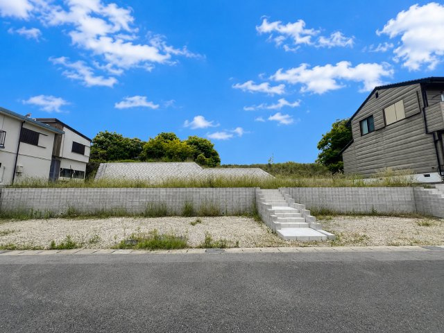 東郷町大字諸輪字東脇土地の外観|全3区画の中央に位置するB区画。約50坪超の広さを活かし、駐車場やお庭付きプランもご検討いただけます。