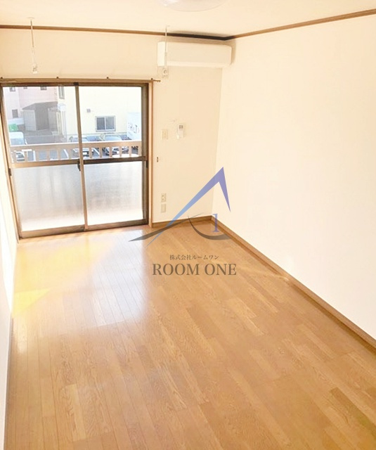 サンモールハイツの居間・リビング|洋室のお部屋です。