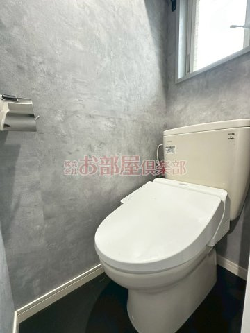 カサブランカ御井のトイレ|落ち着いた色調のトイレです