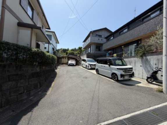 湯河原町　吉浜の前面道路含む現地写真