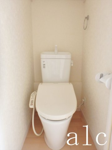 フェリスカーサのトイレ|落ち着いた色調のトイレです