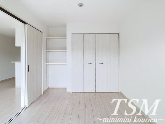 メゾンレヴナ木田町の寝室