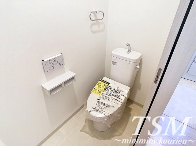 メゾンレヴナ木田町のトイレ
