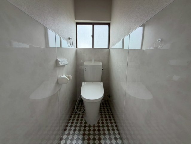 矢吹大町戸建のトイレ