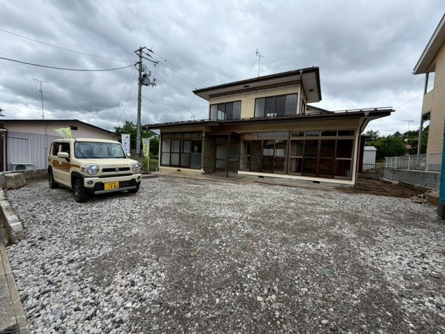 矢吹大町戸建の駐車場