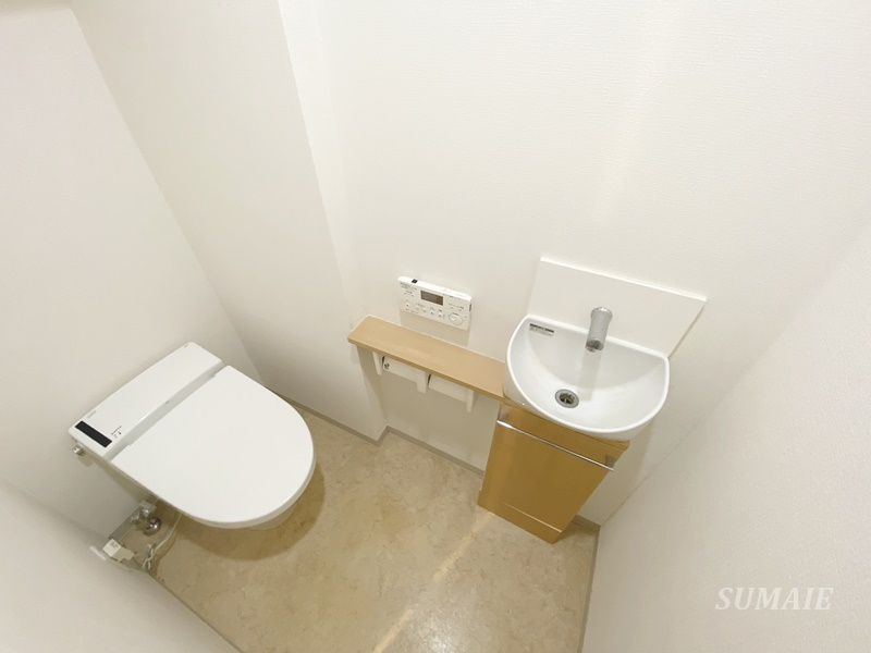 アイビーテラスのトイレ|ゆったりとした空間のトイレです☆