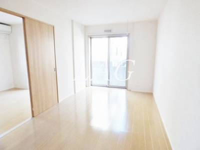 【居間・リビング】 | 西鶴間ＫＩガーデンズ　壱番館 | 洋室のお部屋です。