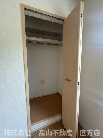 直方市大字頓野のアパートの収納
