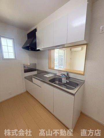 直方市大字頓野のアパートのキッチン