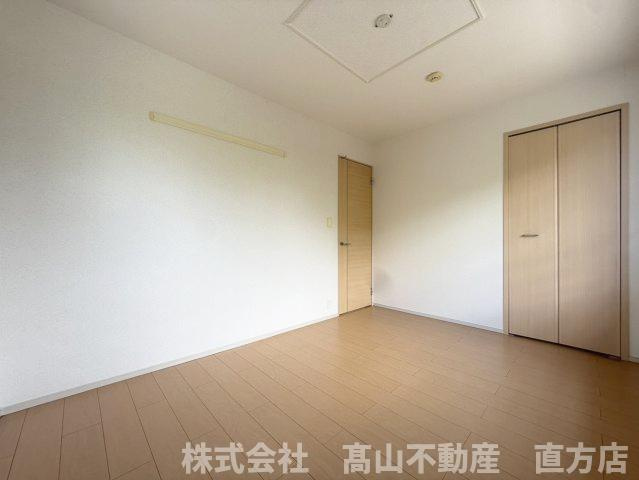 直方市大字頓野のアパートの寝室