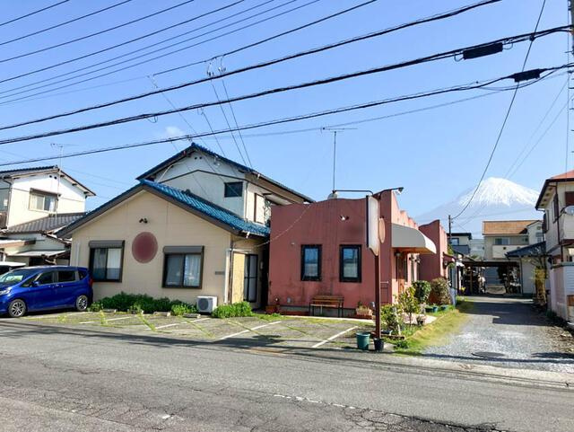 富士宮市城北町の店付住宅| 