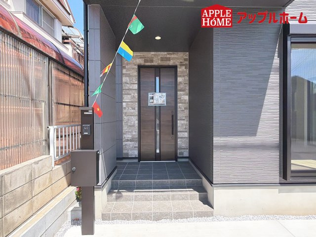 さいたま市北区日進町1期の玄関|資料請求、お電話でのお問合せ、いつでも丁寧に対応させていただきます！不動産業界のプロフェッショナルが集う弊社にぜひ一度ご相談ください！