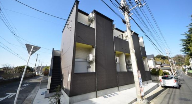 松戸市上本郷のアパートの外観