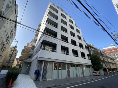 【外観】 | アジールコート荻窪 | 鉄筋コンクリート造のがっちりとした建物。