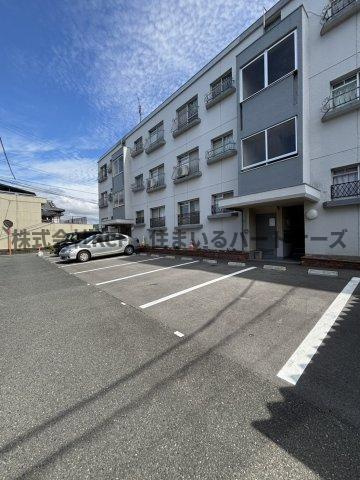 ゆめハイツの駐車場