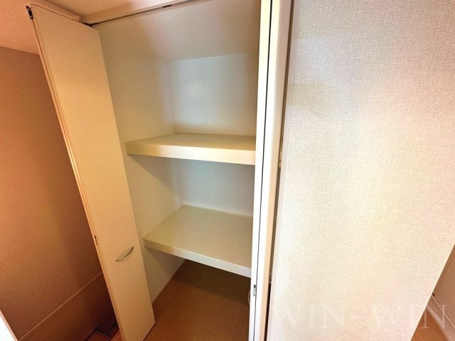 アゼリア A棟の収納