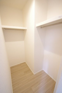 【収納】 | 【仲介手数料無料！！】八王子市めじろ台2丁目　新築戸建て（全1棟）1号棟　5580万円 | ウォークインクローゼット