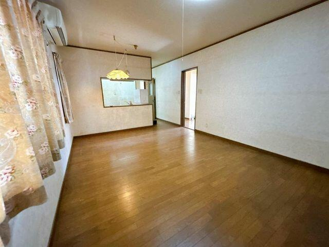 富士市伝法の中古一戸建|【リビング】 