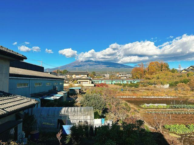富士市入山瀬の中古一戸建|廊下からの眺望写真です。天気… 
