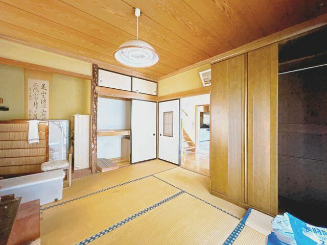 富士宮市万野原新田の中古一戸建|【１階８帖和室】別角度 