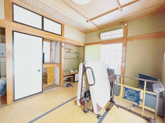 富士宮市万野原新田の中古一戸建|【１階６帖和室】別角度 