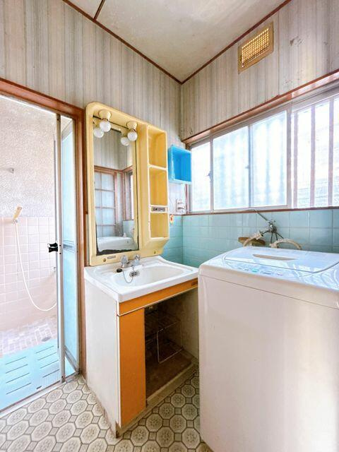 富士宮市万野原新田の中古一戸建|【洗面台】 
