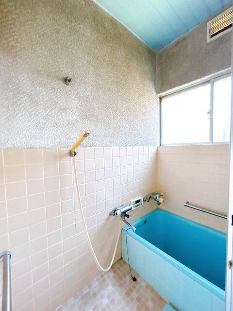 富士宮市万野原新田の中古一戸建|【浴室】 