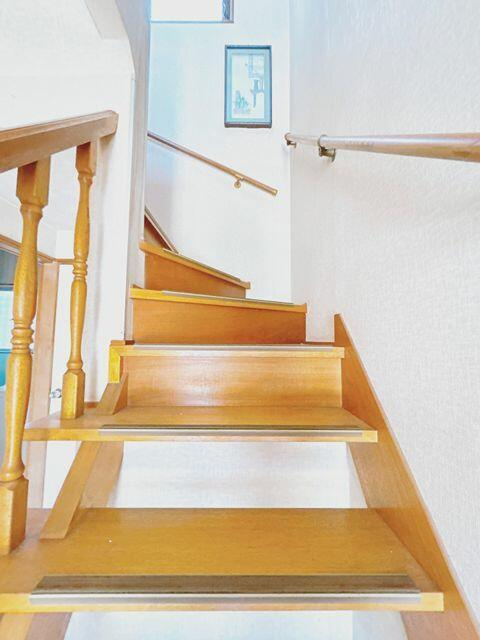 富士宮市万野原新田の中古一戸建|【階段】 