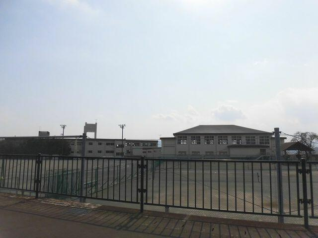 富士宮市小泉の中古マンション|富士宮市立富士根南…まで1,890m 