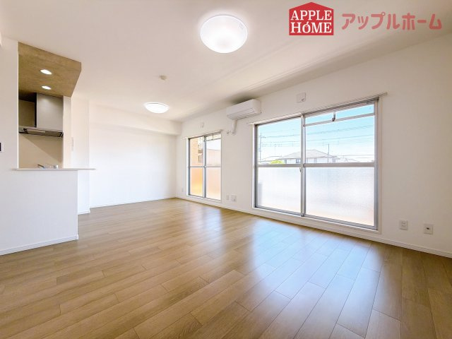 [中古マンション] ダイアパレス深谷の居間・リビング