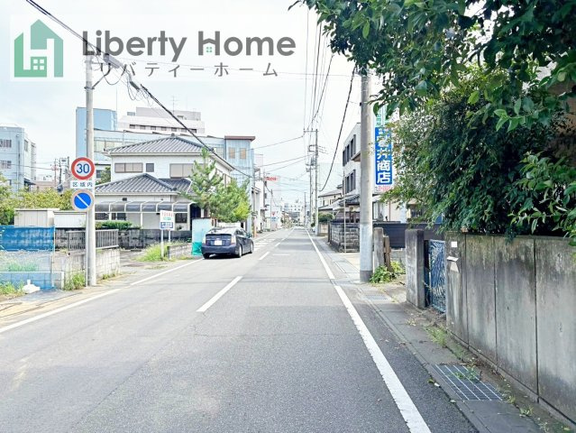 土浦市文京町2期　新築戸建　1号棟の前面道路含む現地写真