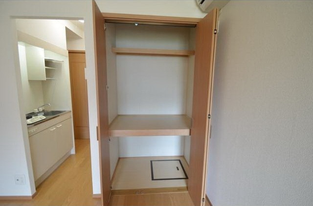 練馬区豊玉北３丁目のアパートの収納